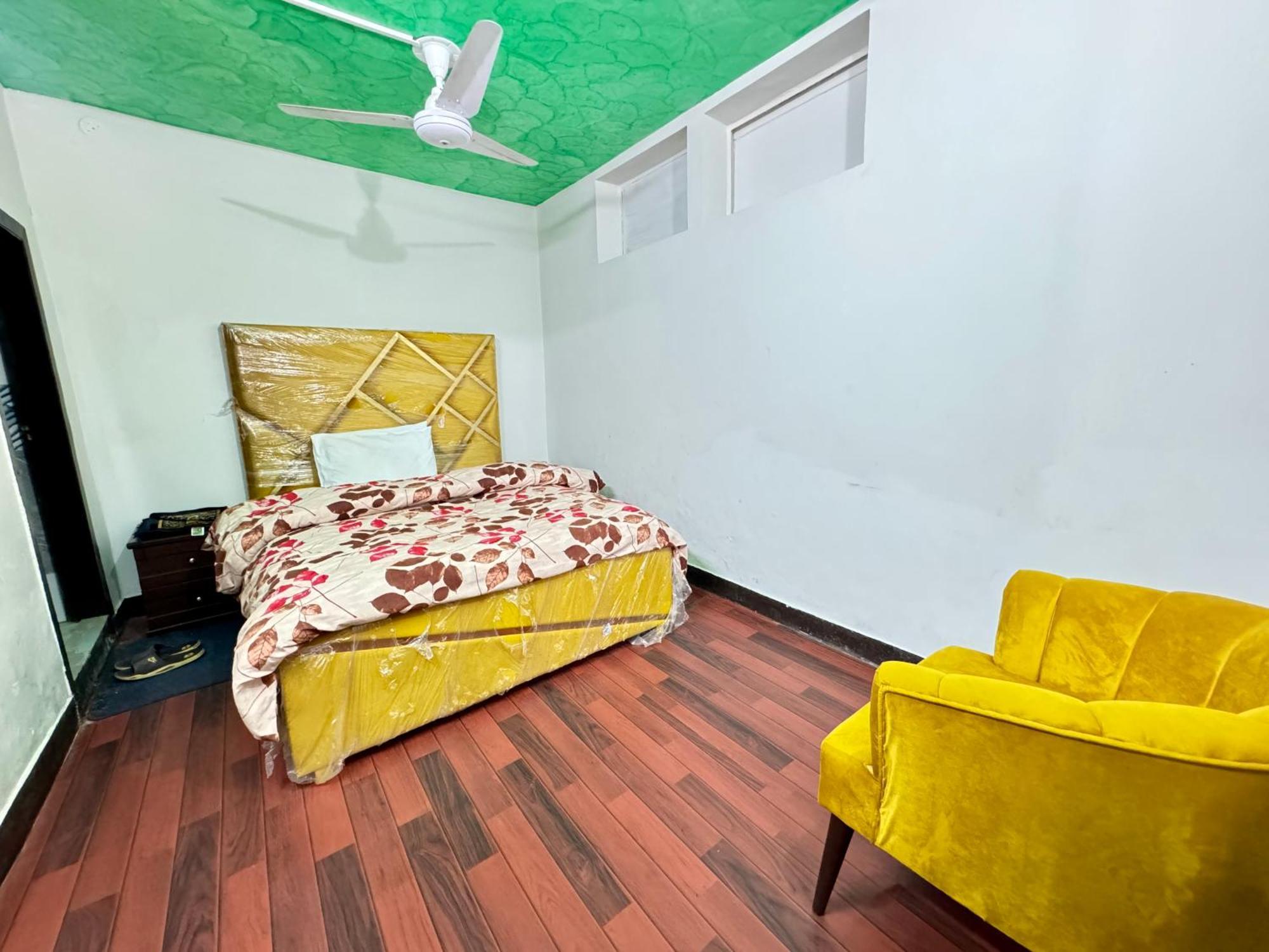 Decent Lodge Guest House イスラマバード エクステリア 写真
